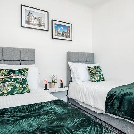 Heathrow 2-Bedroom Maisonette With Parking West Drayton (Middlesex) Exterior photo