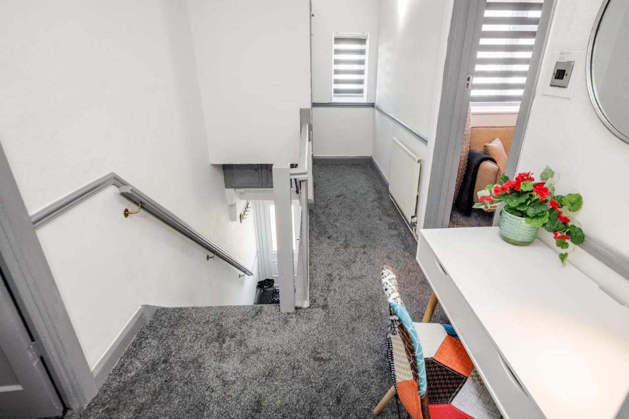 Heathrow 2-Bedroom Maisonette With Parking West Drayton (Middlesex) Exterior photo