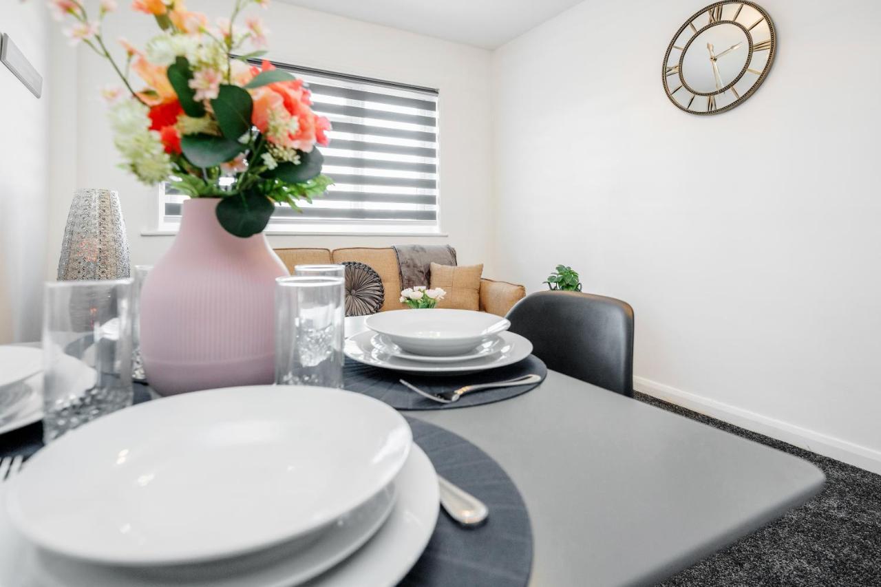 Heathrow 2-Bedroom Maisonette With Parking West Drayton (Middlesex) Exterior photo